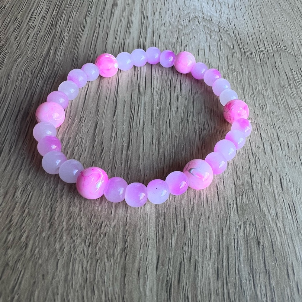 Handmade Hot Pink & White Tie Dye Beaded Bracelet, Size 7” - Picture 2 of 3